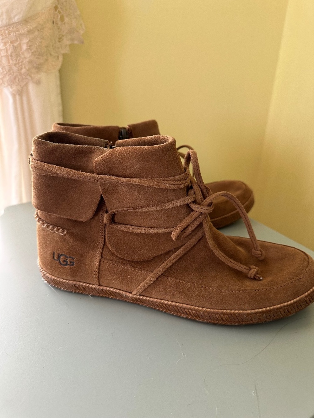 UGG moc style zip ankle boots, Chestnut, size 7.5